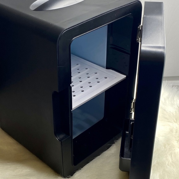 Mini fridge color black new - Picture 4 of 5